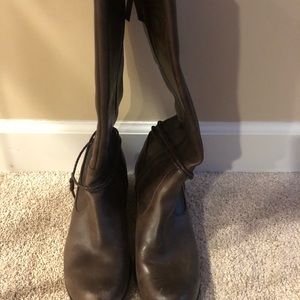 Ladies Ugg leather boots